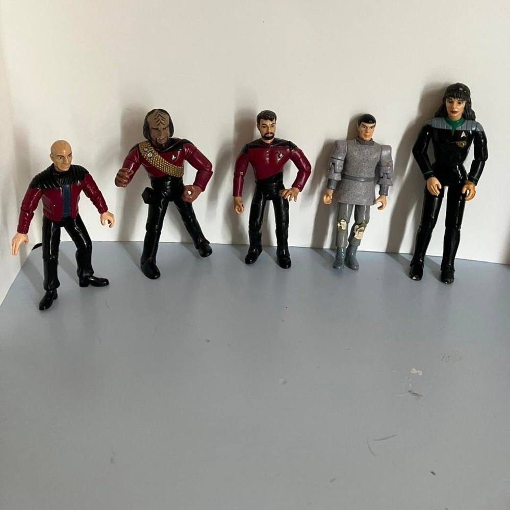 1990s Star Trek Next Generation 6 inch action figures - 6 in total
